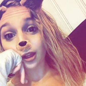 Meet your Posher, Laurel